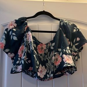 Nordstroms - Leith Brand S Chiffon Flower Crop Top